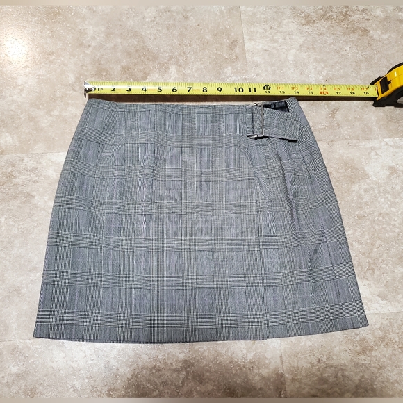 *vintage* Y2K Express gray/purple plaid wrap skirt with buckle size 3/4 - Picture 9 of 11